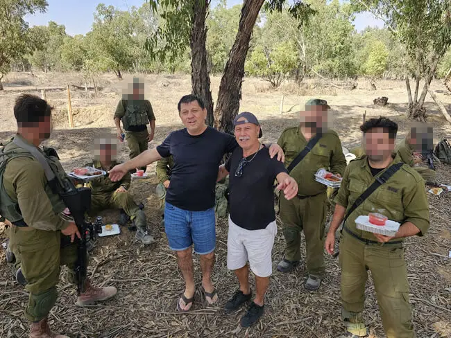 מפנקים את החיילים במארזים